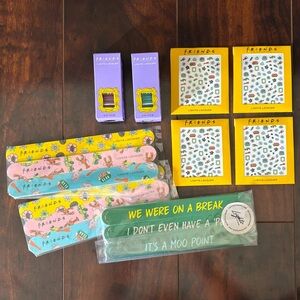 NWT Friends Tv Show Nail Files & Stickers Manicure Collection Lights Lacquer